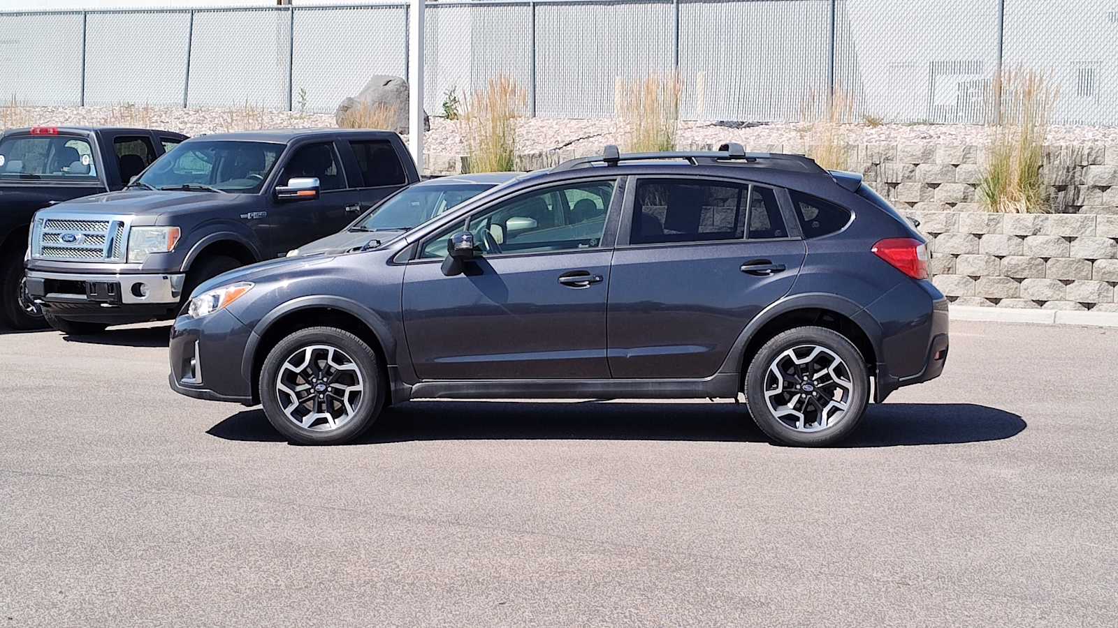 Thumbnail: 2017 Subaru Crosstrek - 3