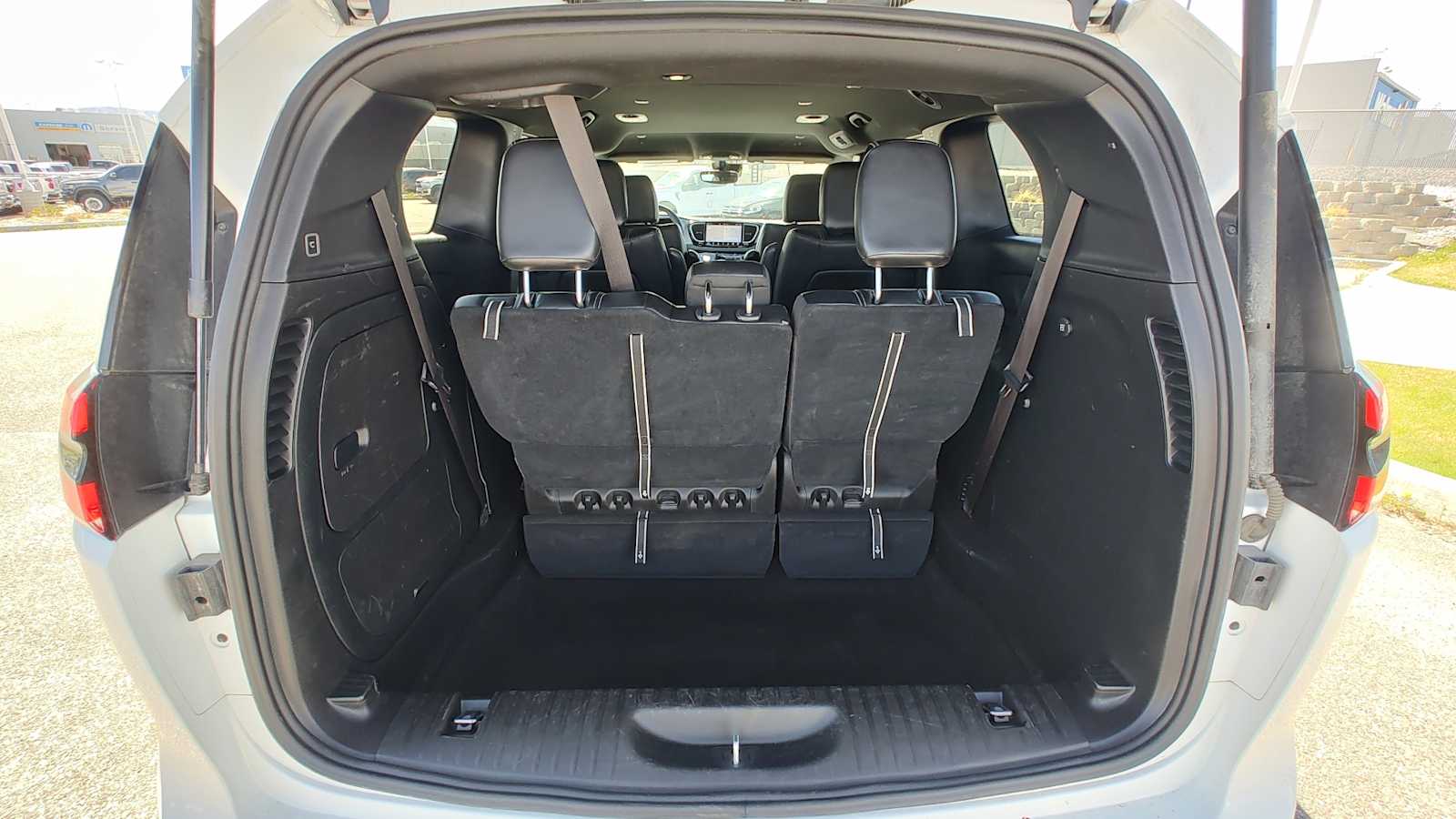 Thumbnail: 2024 Chrysler Pacifica - 19