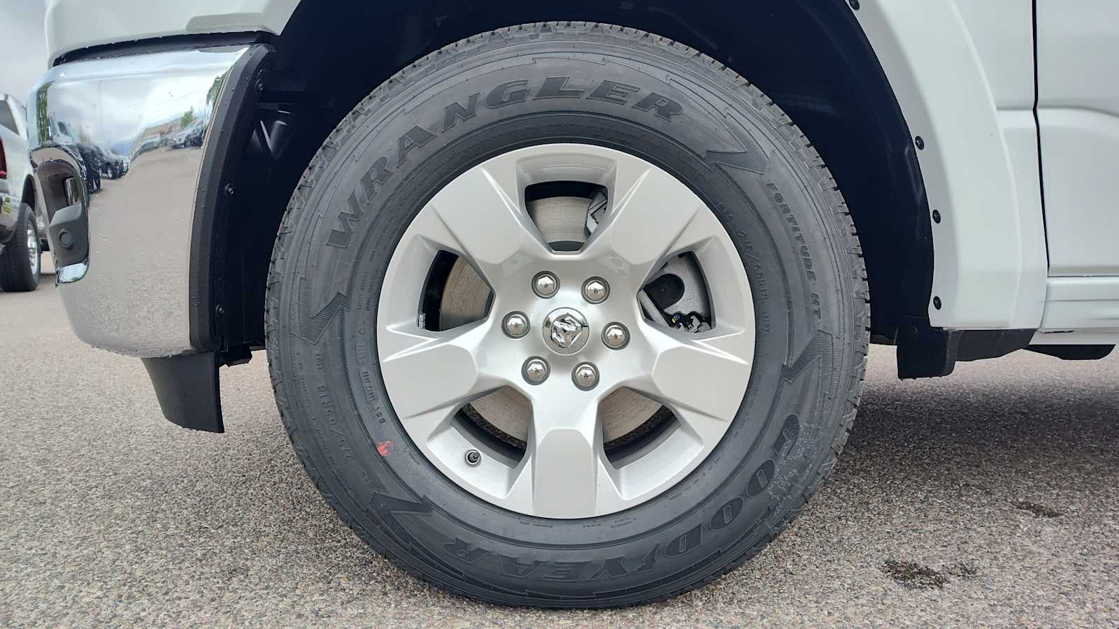 Thumbnail: 2026 RAM 1500 - 8