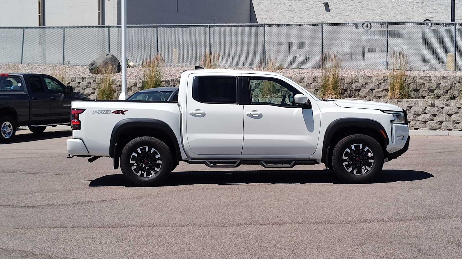 Thumbnail: 2023 Nissan Frontier - 24