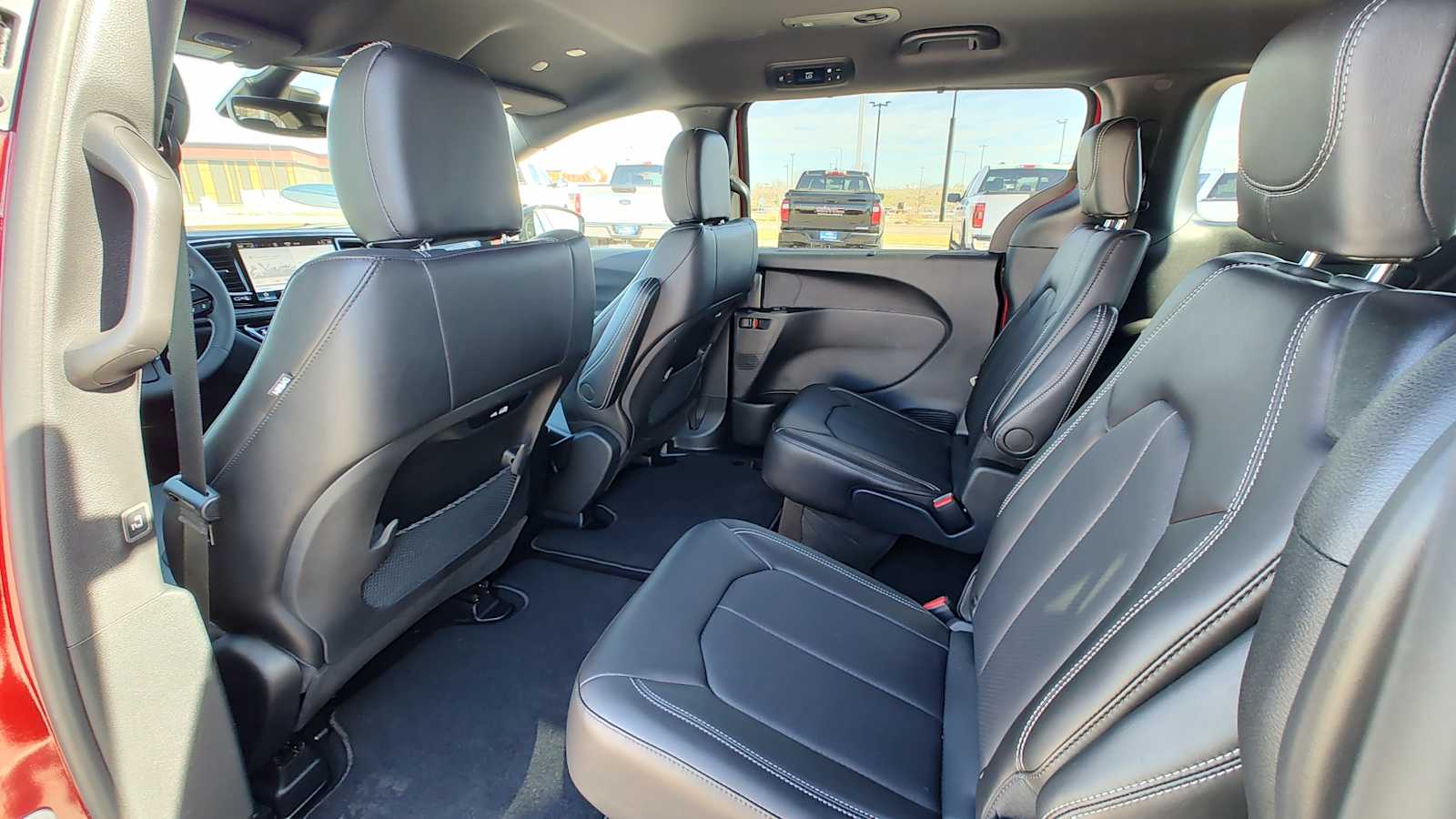 Thumbnail: 2026 Chrysler Pacifica - 12