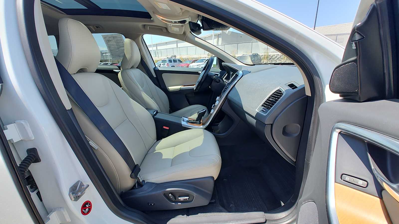 2017 Volvo XC60 T6 Inscription 14