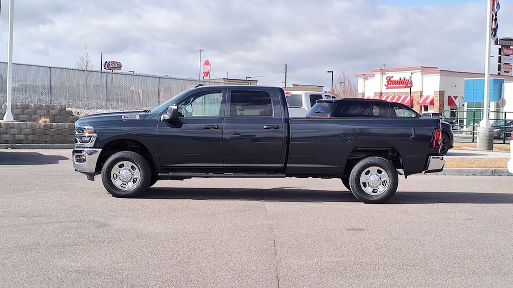 New 2026 Ram 2500 TRADESMAN CREW CAB 4X4 8' BOX Pickup