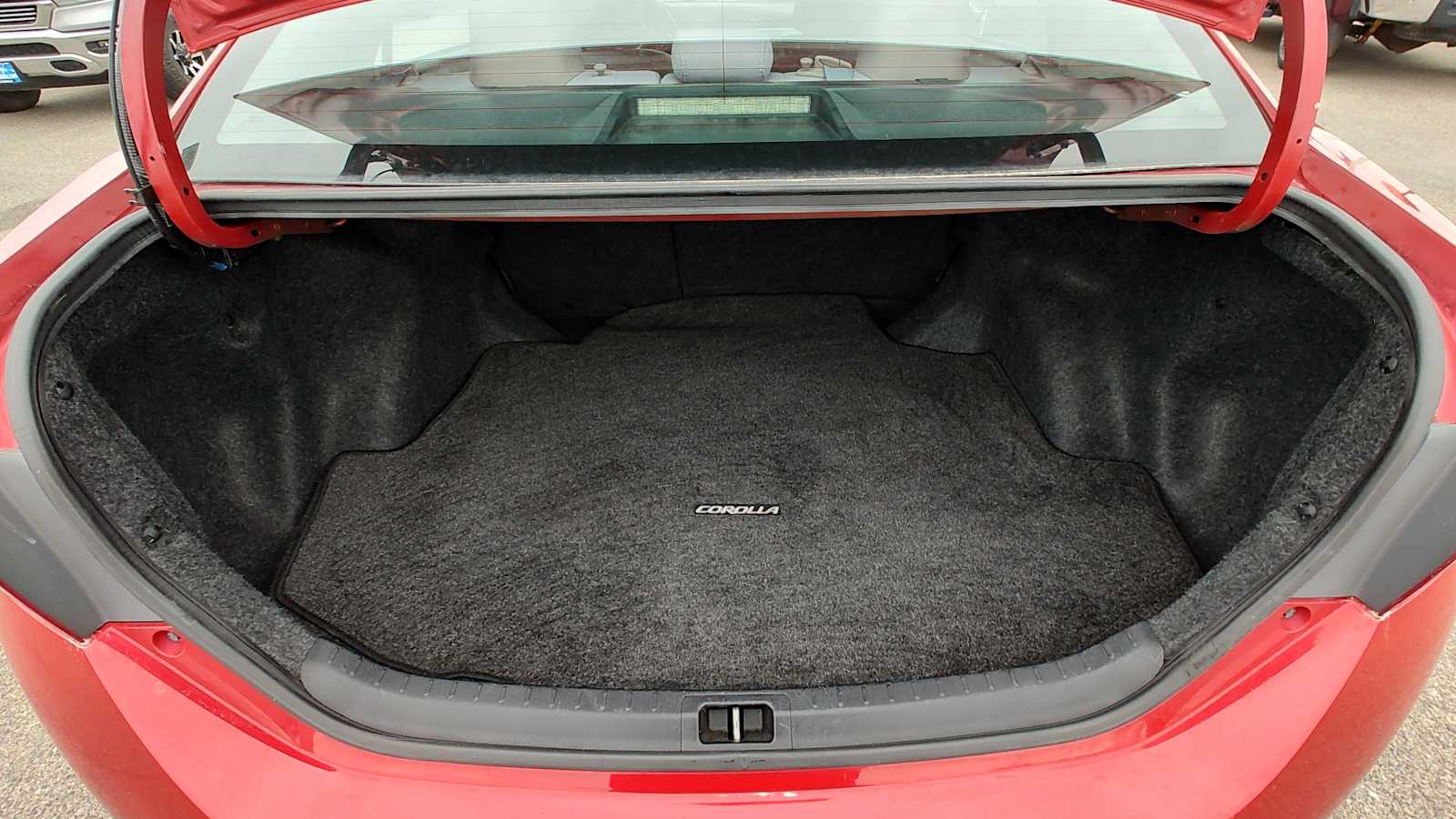 Thumbnail: 2014 Toyota Corolla - 19