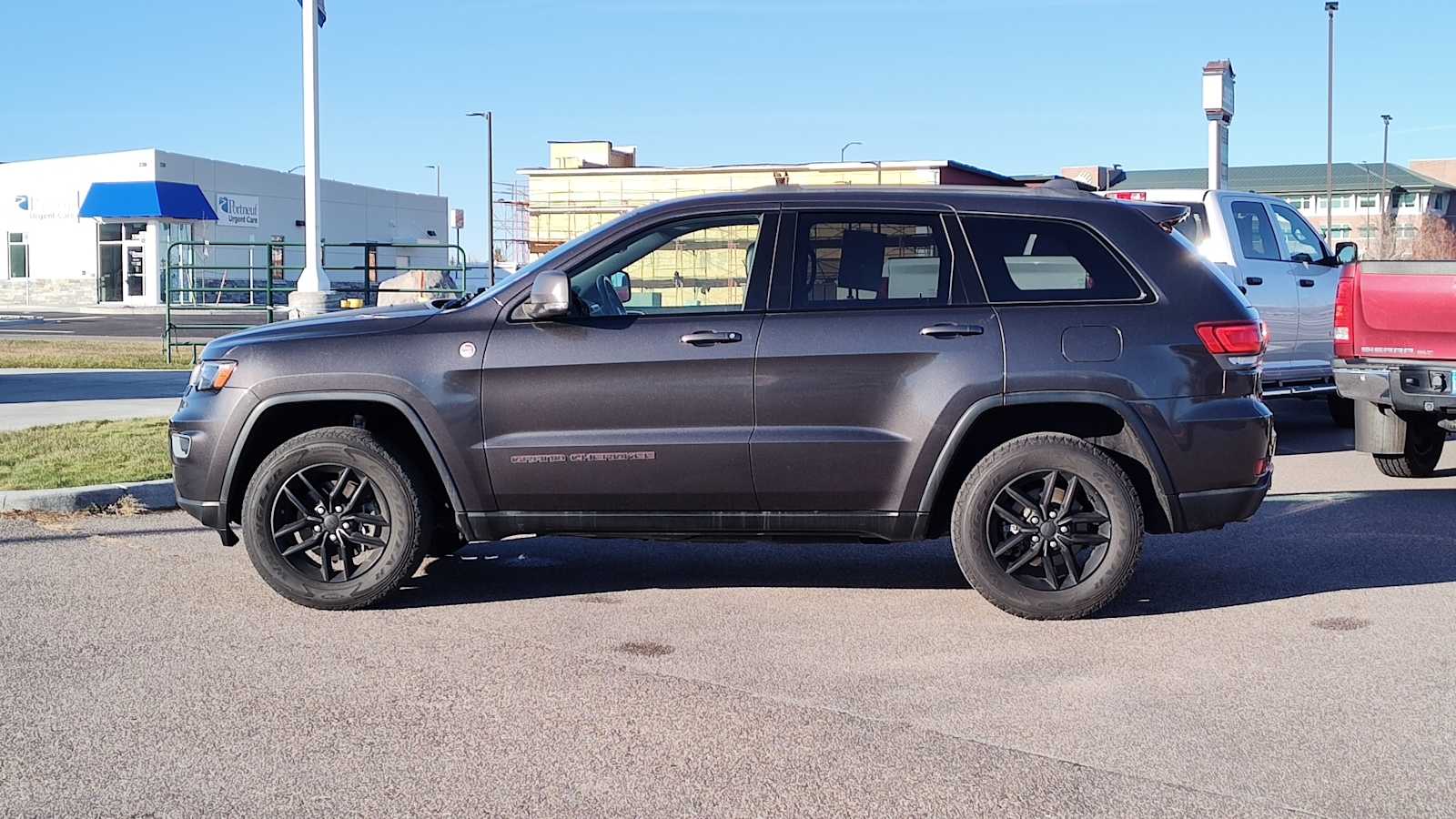 Thumbnail: 2018 Jeep Grand Cherokee - 3
