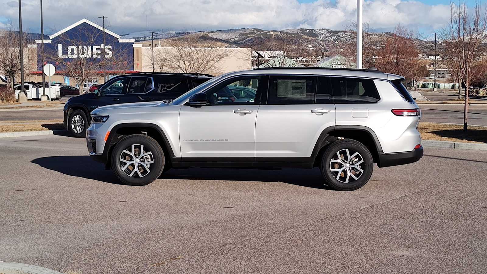 Thumbnail: 2025 Jeep Grand Cherokee - 3