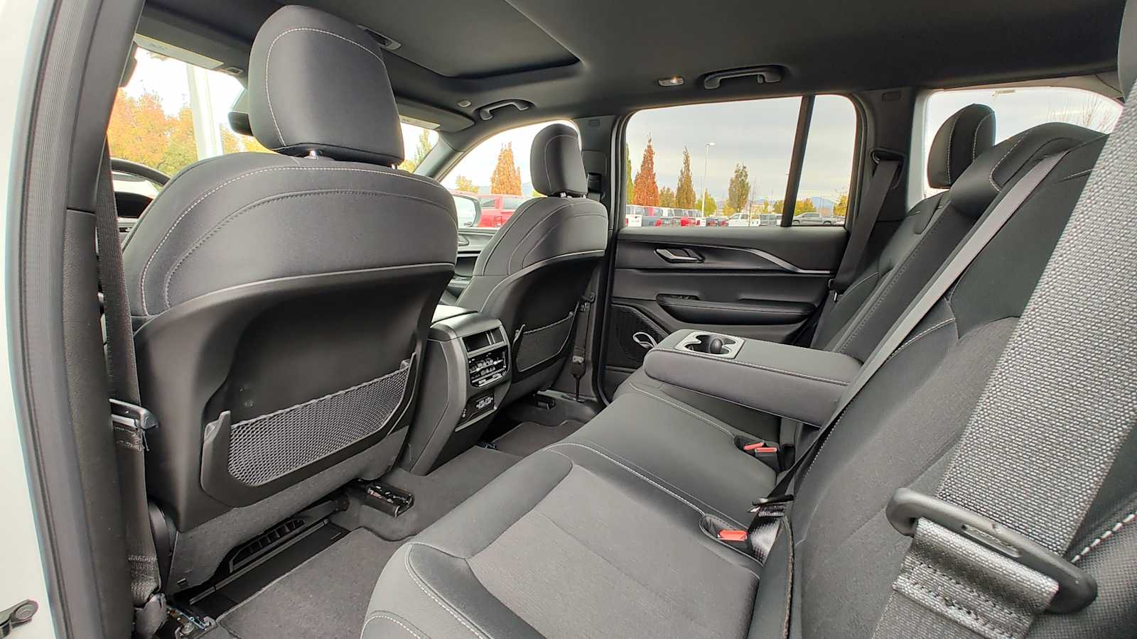 Thumbnail: 2025 Jeep Grand Cherokee - 12