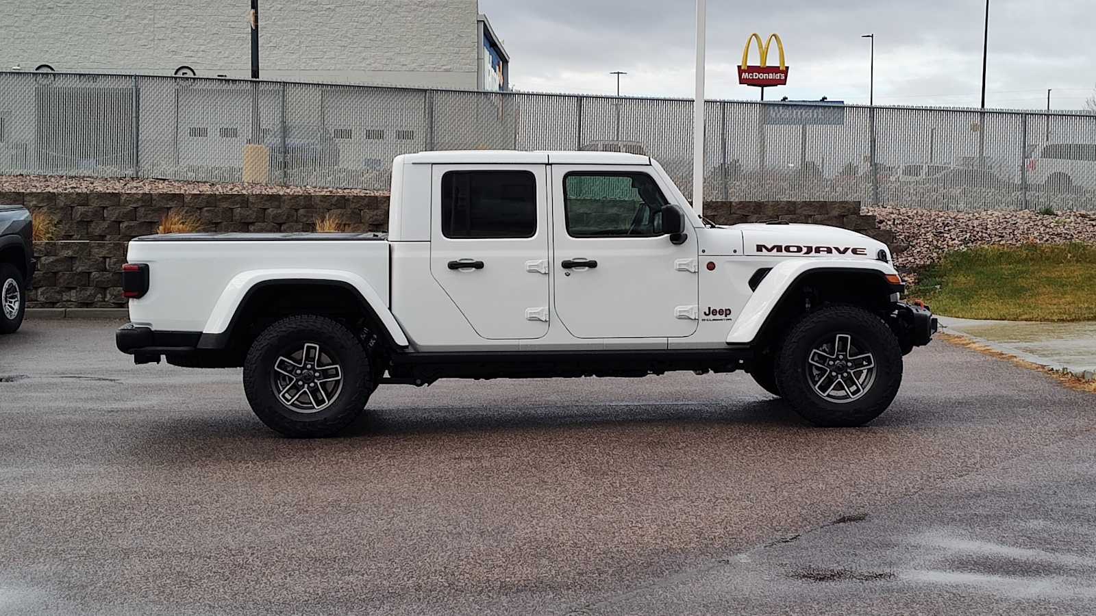 Thumbnail: 2026 Jeep Gladiator - 25