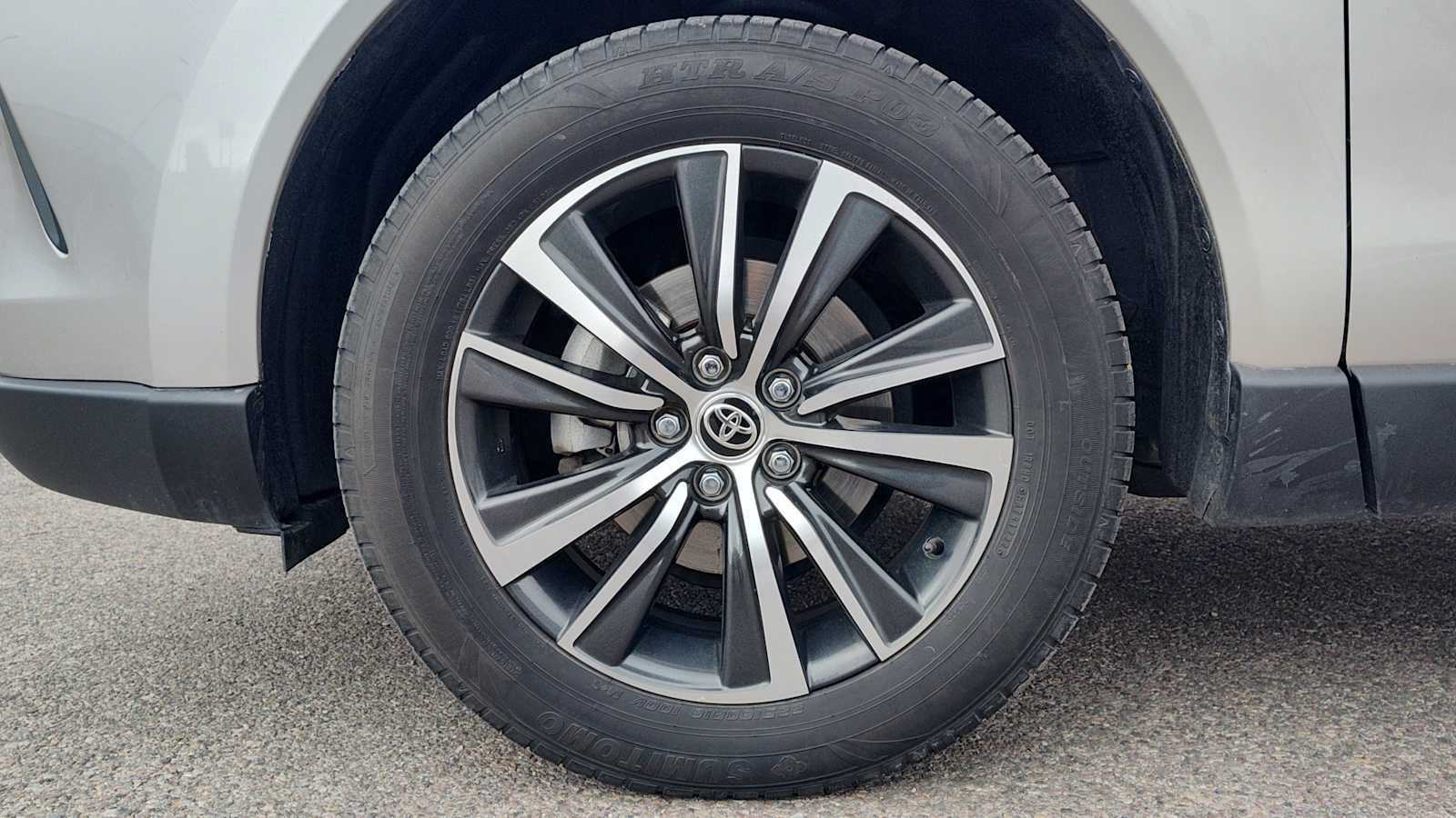 Thumbnail: 2024 Toyota Venza - 8