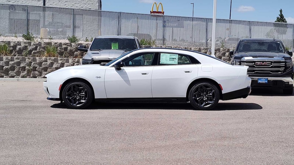 New 2026 Dodge Charger R/T PLUS 4-DOOR AWD Sedan