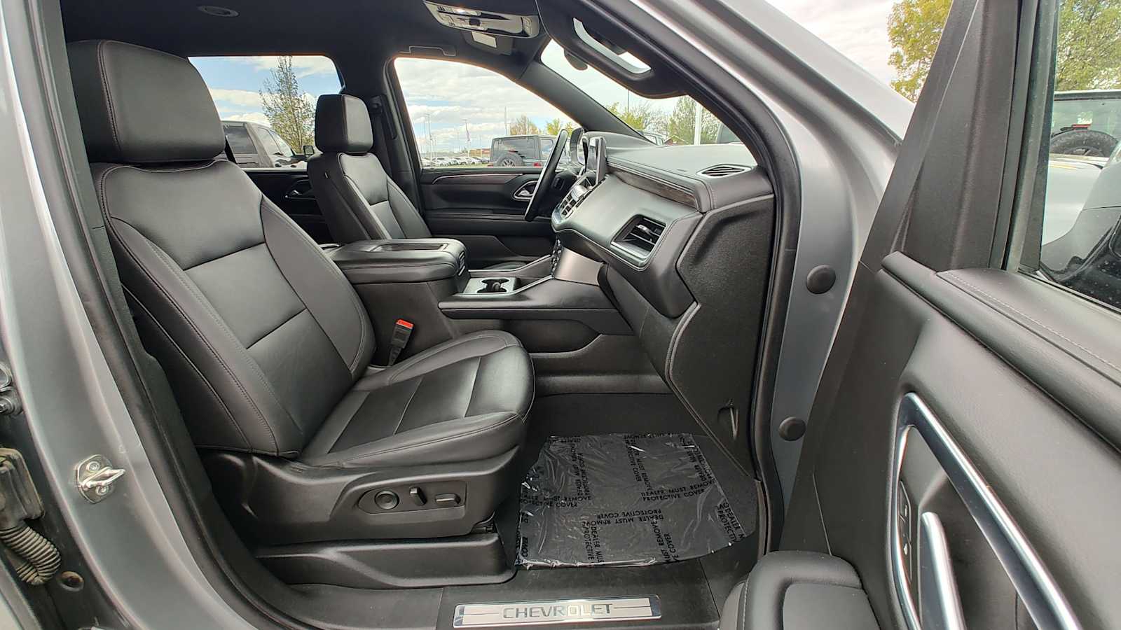 Thumbnail: 2023 Chevrolet Tahoe - 14