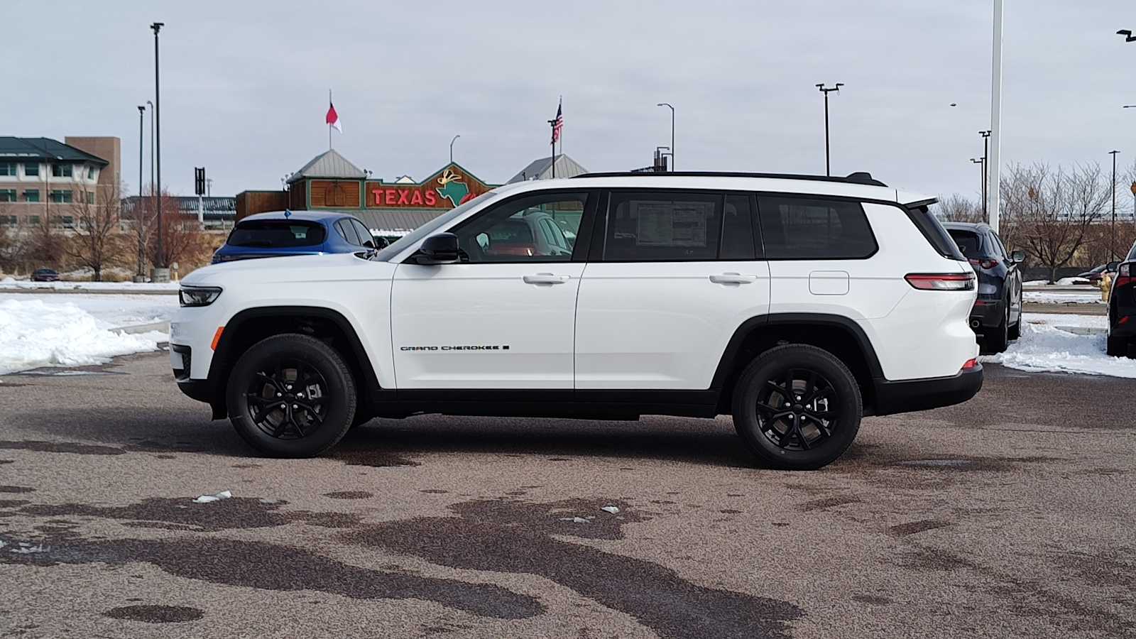 Thumbnail: 2025 Jeep Grand Cherokee - 3