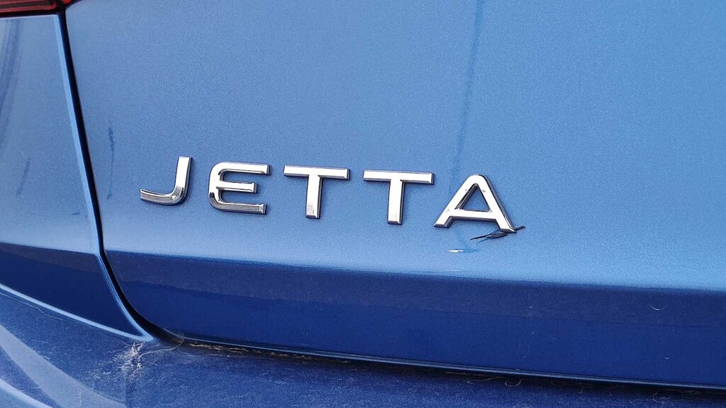 Used 2024 Volkswagen Jetta 1.5T SE Sedan