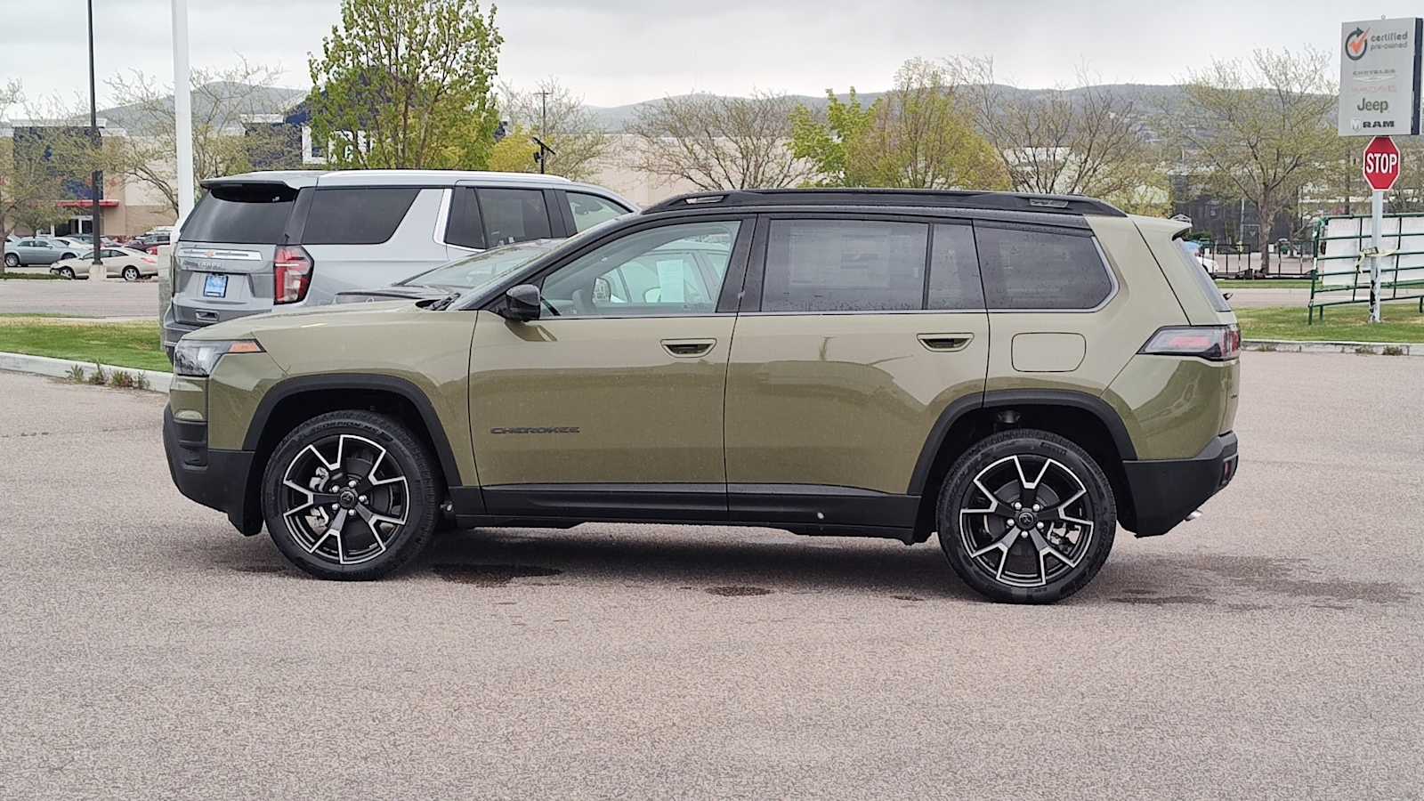 Thumbnail: 2026 Jeep Cherokee - 3