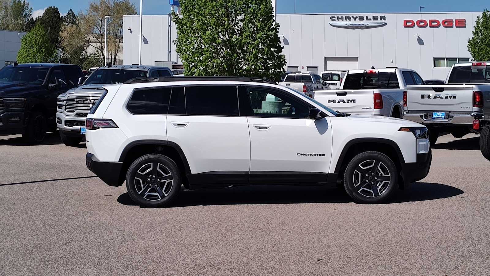 Thumbnail: 2026 Jeep Cherokee - 25