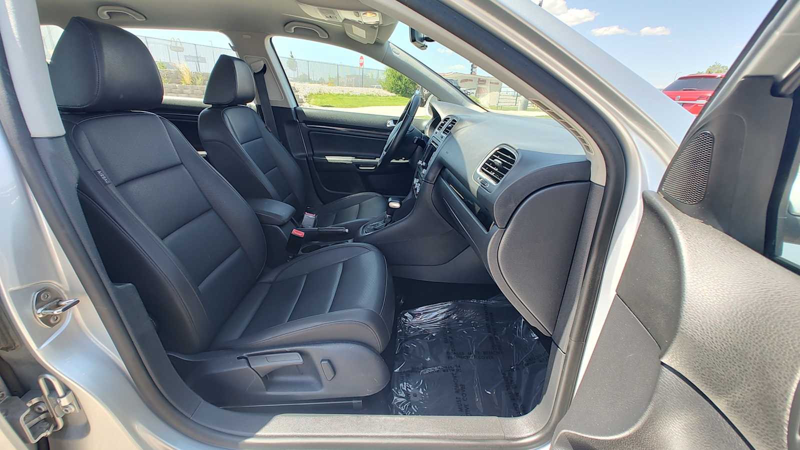 2011 Volkswagen Jetta Sportwagen TDI S 15