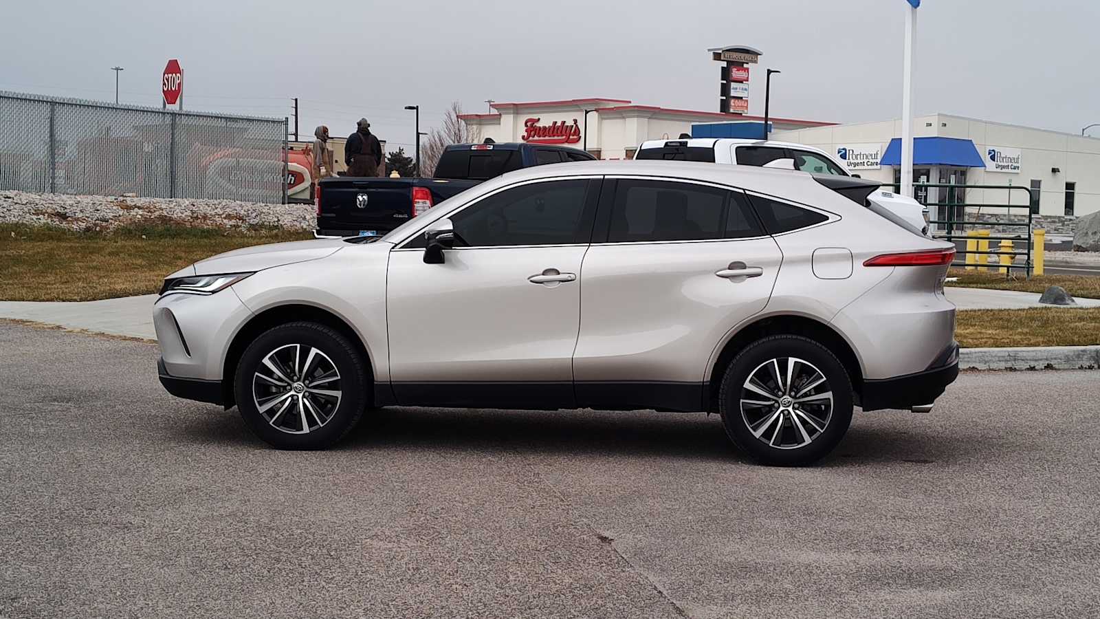 Thumbnail: 2024 Toyota Venza - 3