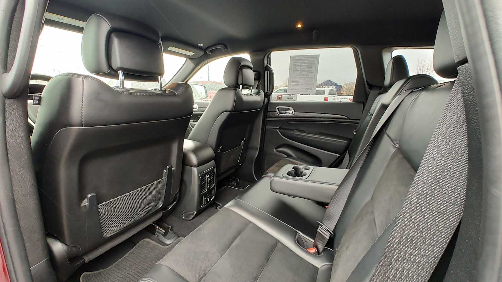 Thumbnail: 2021 Jeep Grand Cherokee - 12