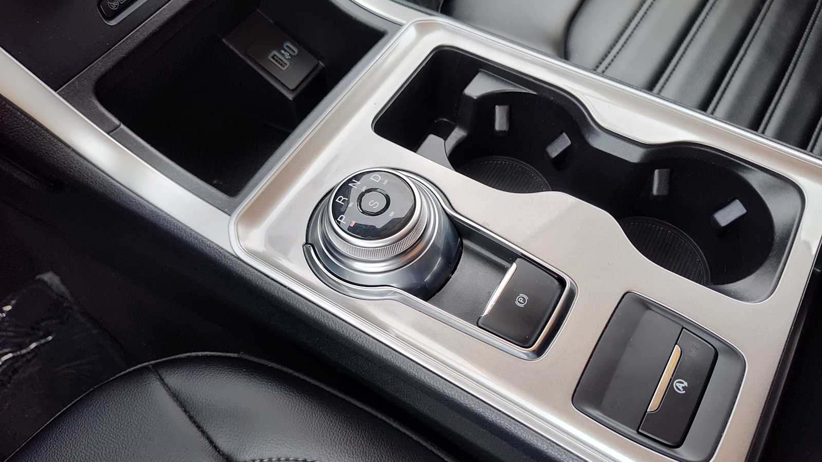 2023 Ford Edge SEL 17