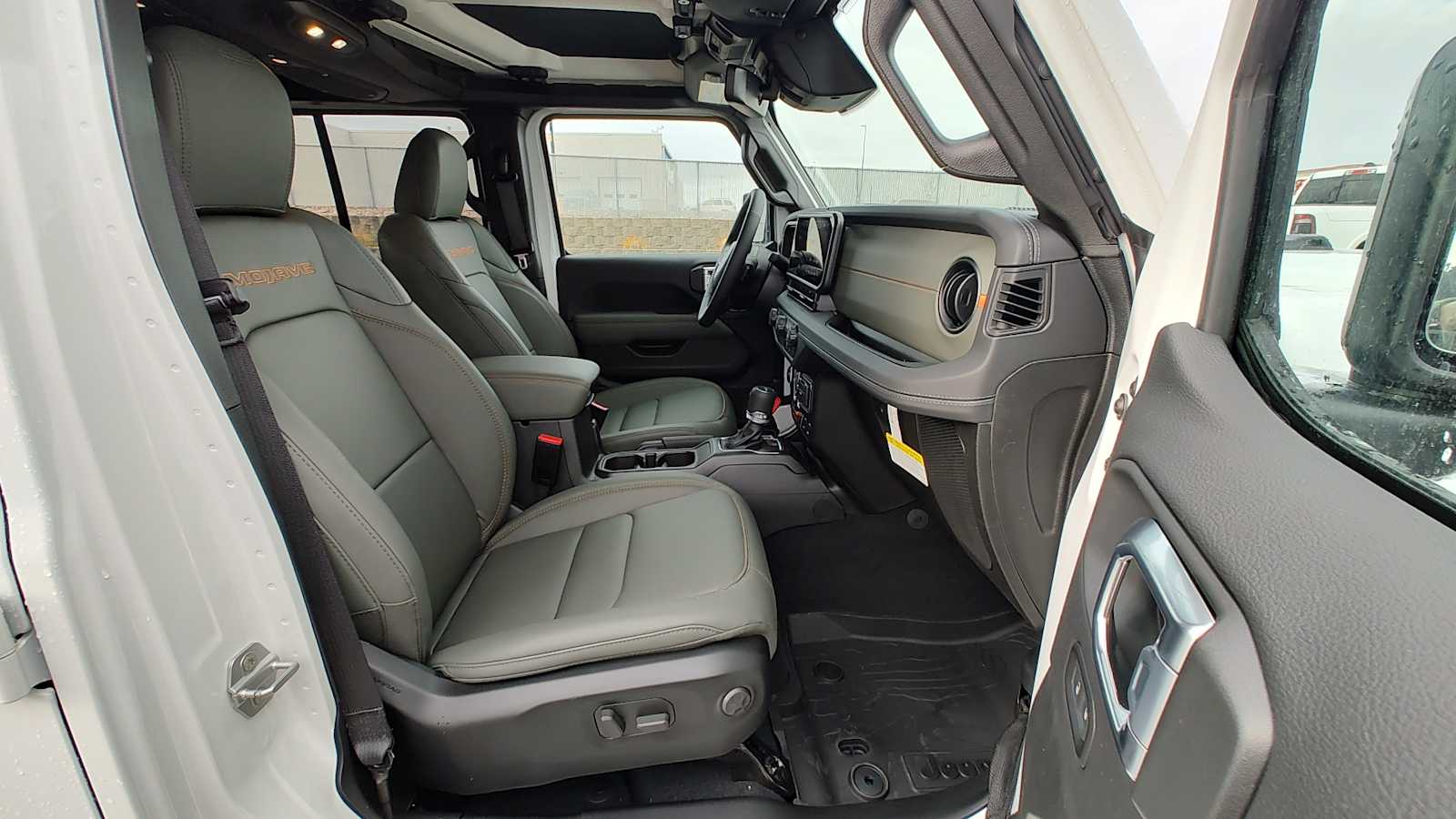 Thumbnail: 2026 Jeep Gladiator - 14