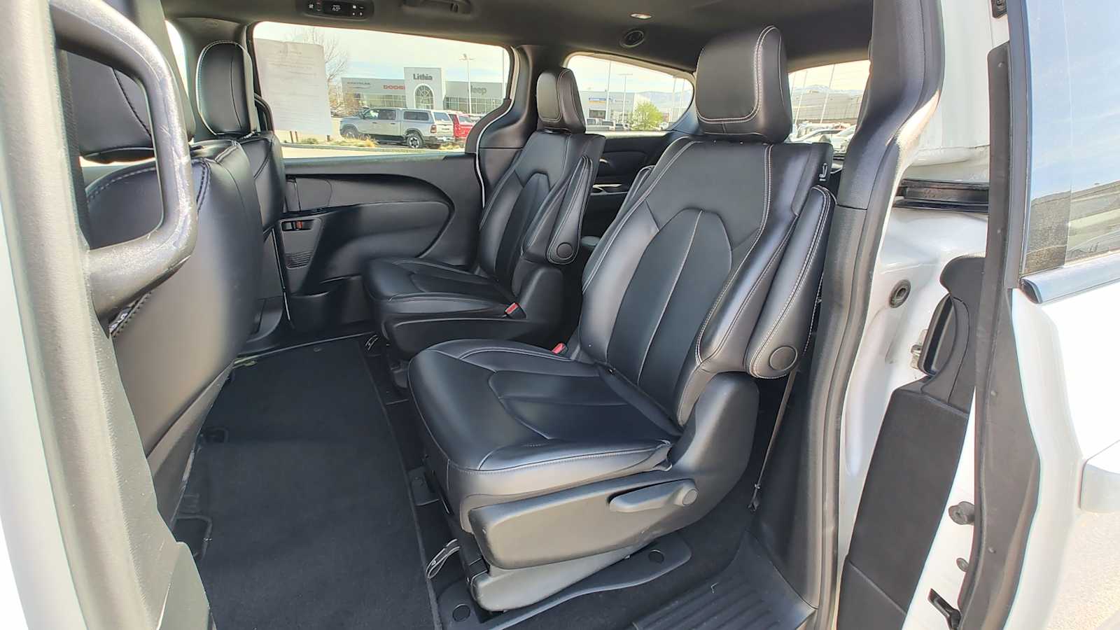 Thumbnail: 2024 Chrysler Pacifica - 13