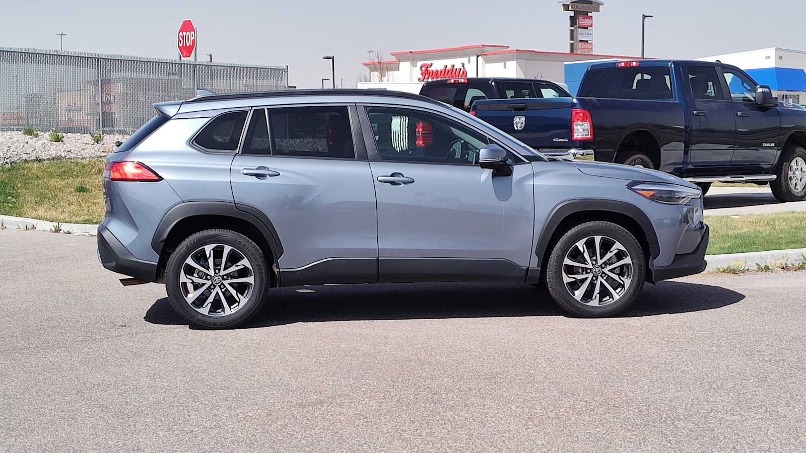 Thumbnail: 2023 Toyota Corolla Cross - 25