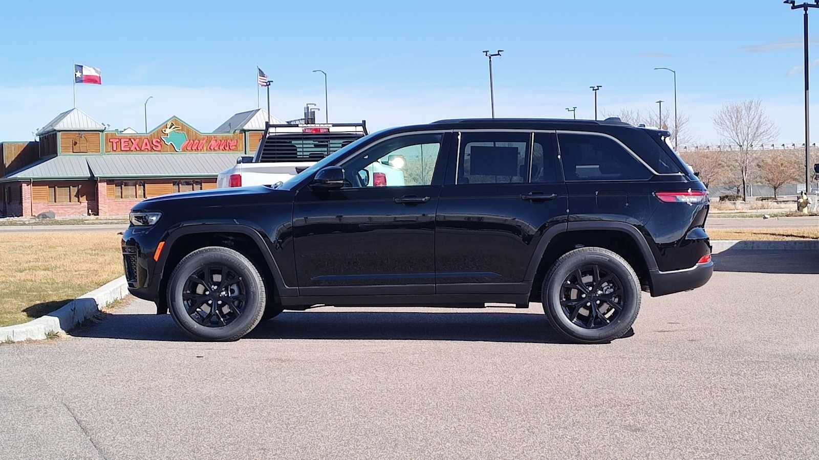 Thumbnail: 2026 Jeep Grand Cherokee - 3