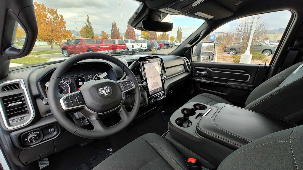 New 2026 Ram 3500 BIG HORN CREW CAB 4X4 8' BOX Pickup