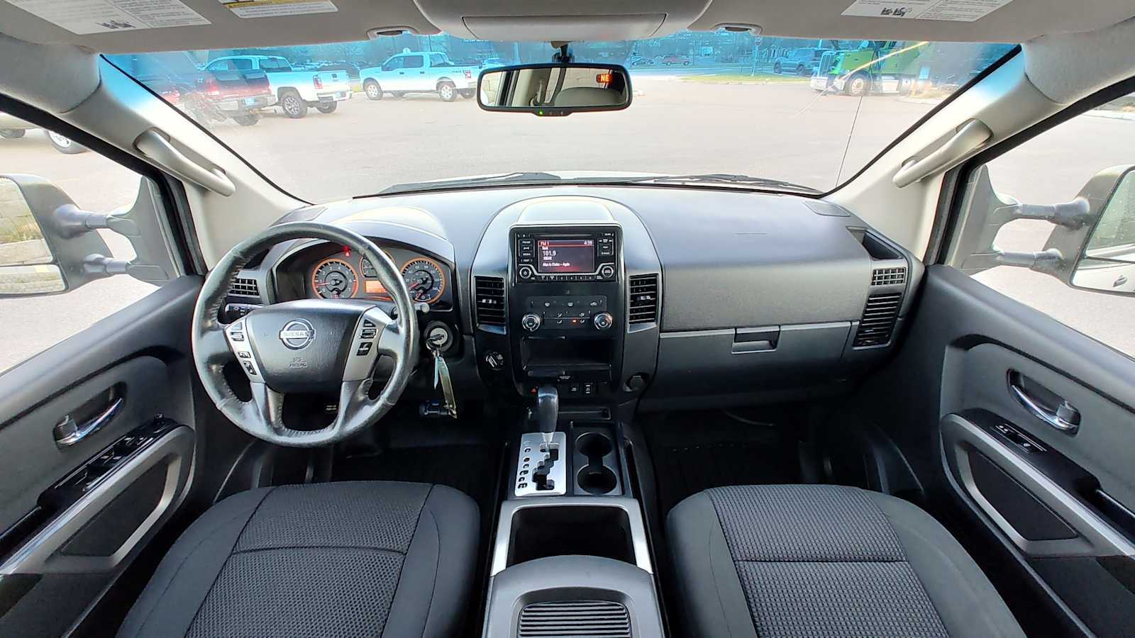 Thumbnail: 2015 Nissan Titan - 10