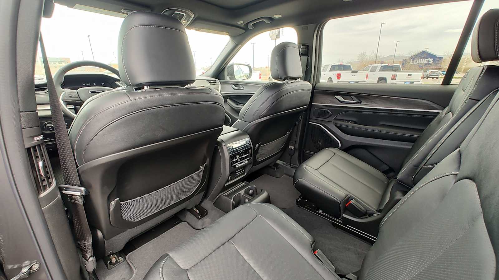 Thumbnail: 2026 Jeep Grand Cherokee - 12