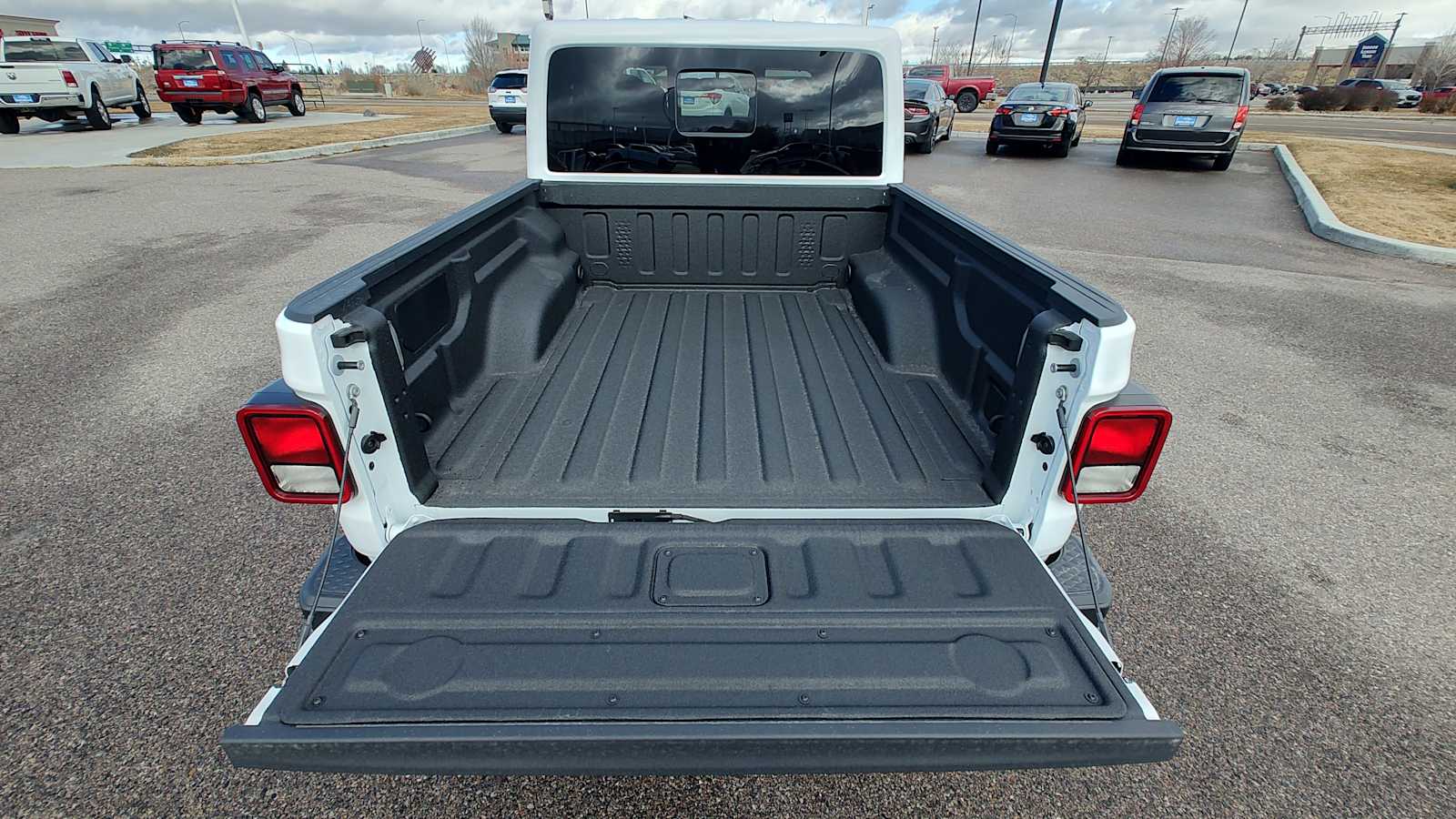 Thumbnail: 2025 Jeep Gladiator - 19