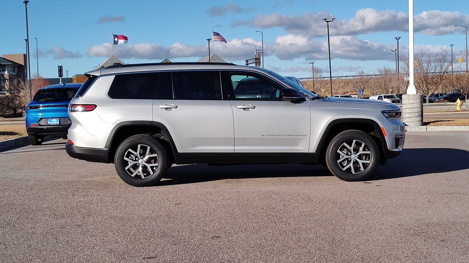 Thumbnail: 2025 Jeep Grand Cherokee - 27