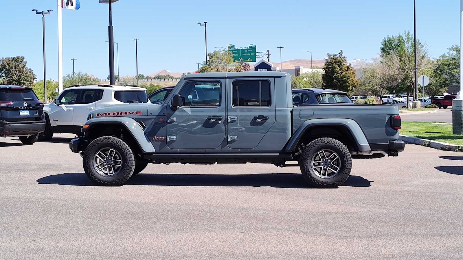 Thumbnail: 2025 Jeep Gladiator - 3
