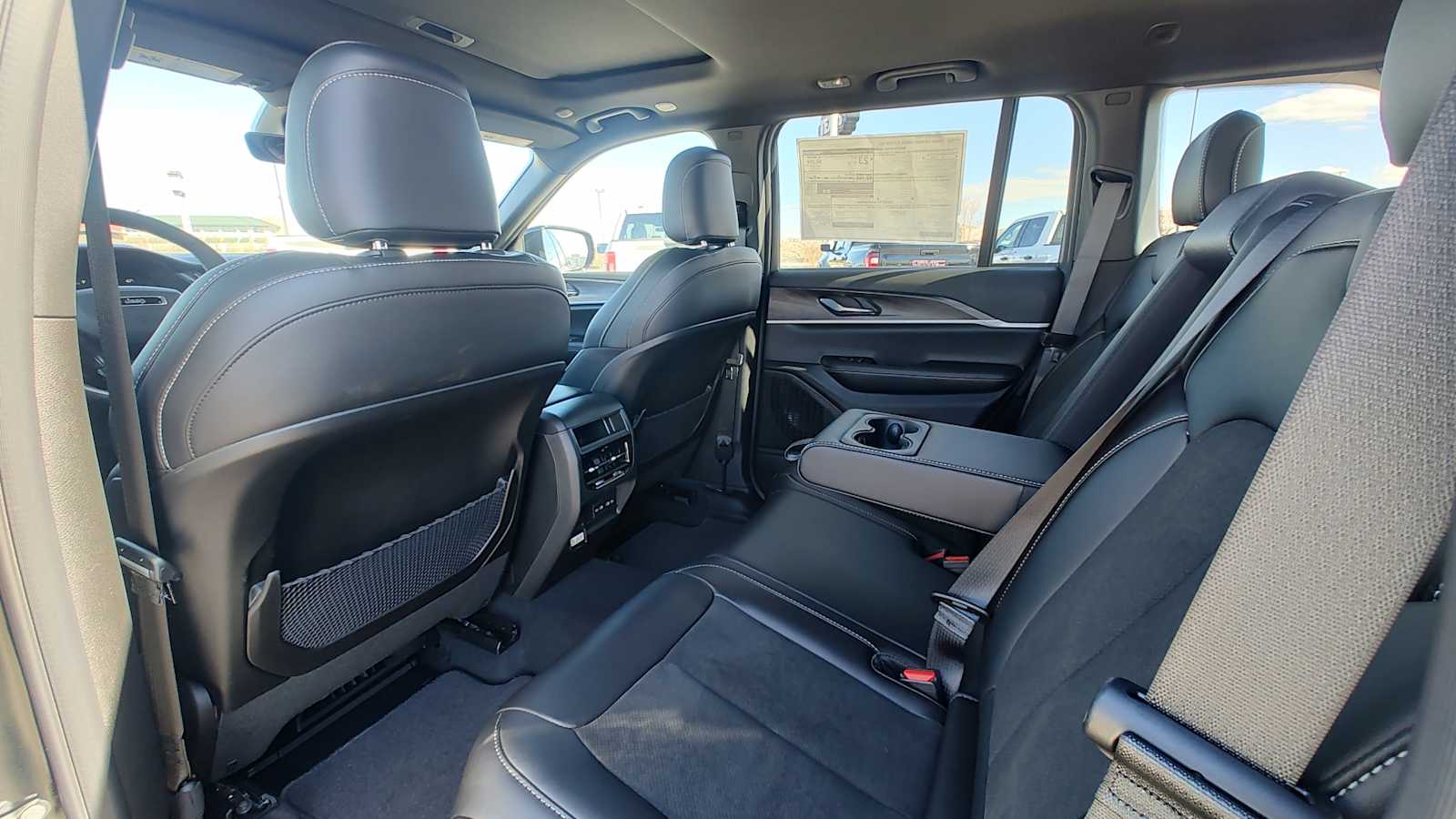 Thumbnail: 2026 Jeep Grand Cherokee - 12