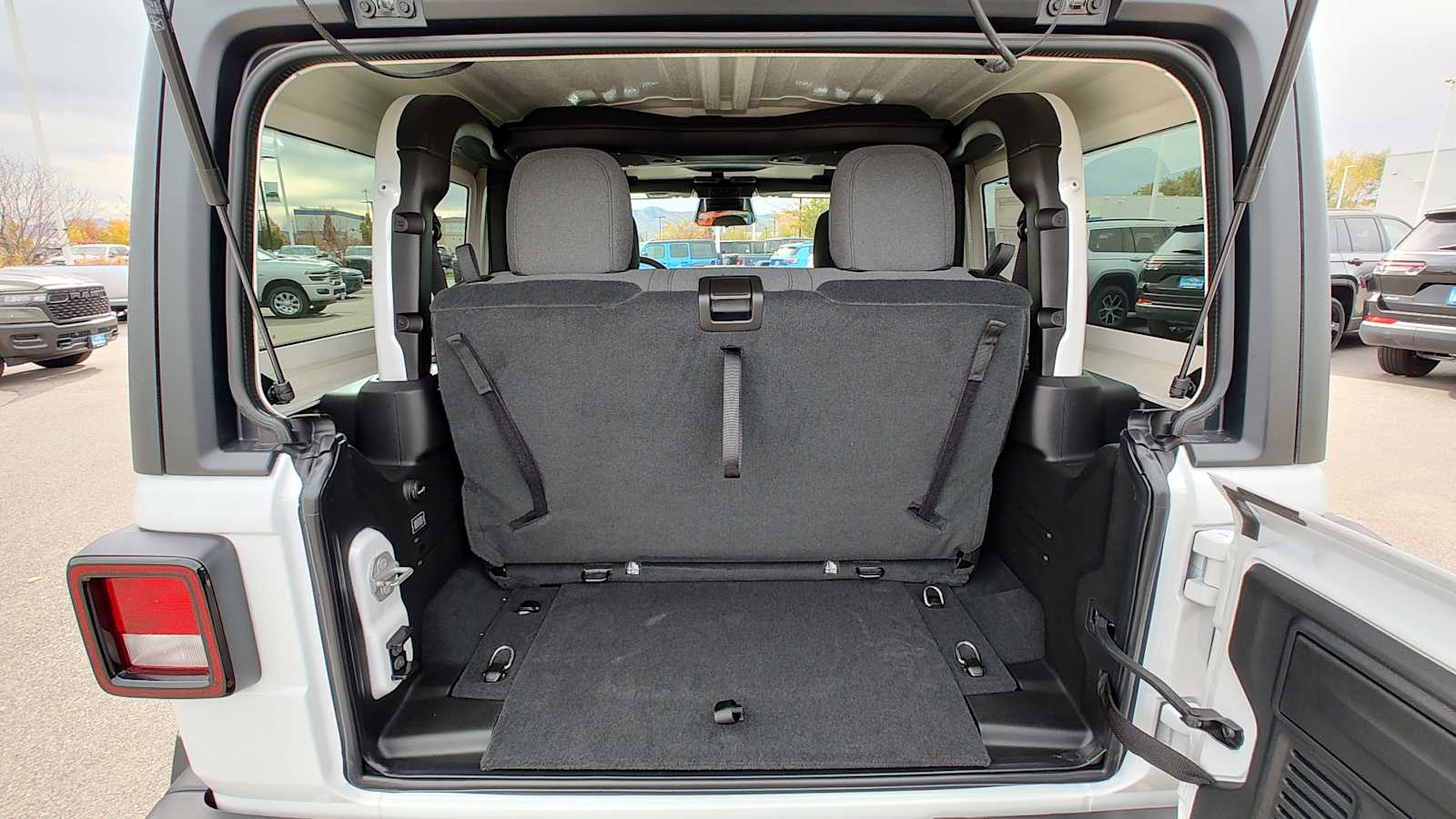 Thumbnail: 2026 Jeep Wrangler - 19