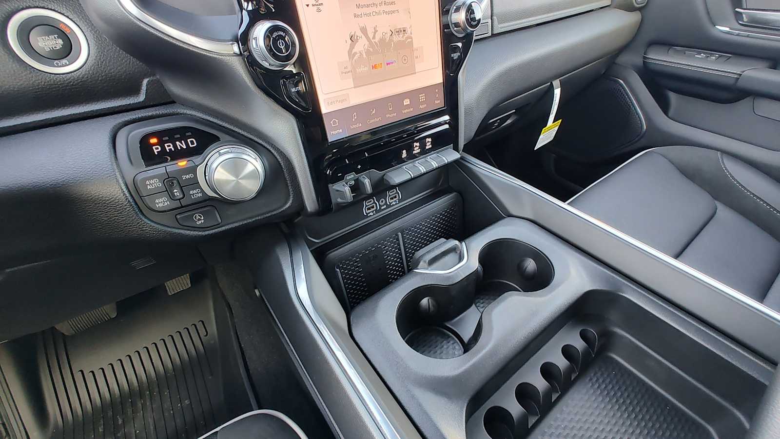 Thumbnail: 2026 RAM 1500 - 17