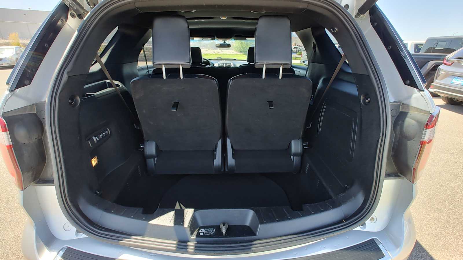Thumbnail: 2019 Ford Explorer - 19