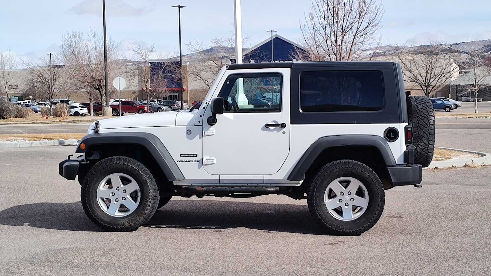 Thumbnail: 2015 Jeep Wrangler - 3
