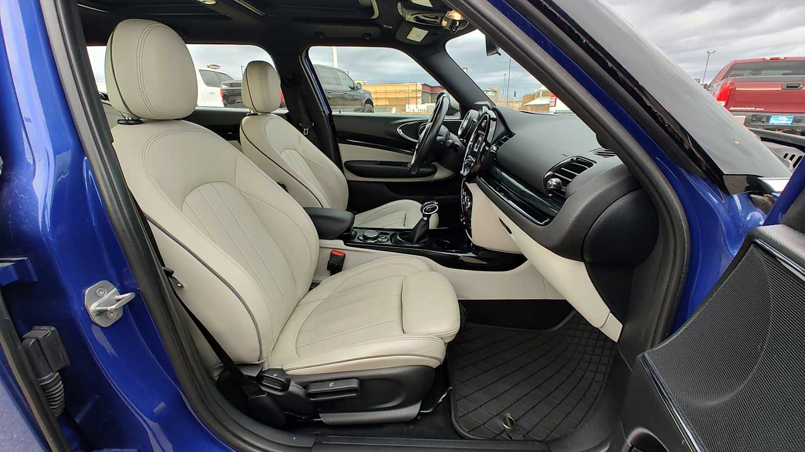 Thumbnail: 2019 MINI Cooper Clubman - 14