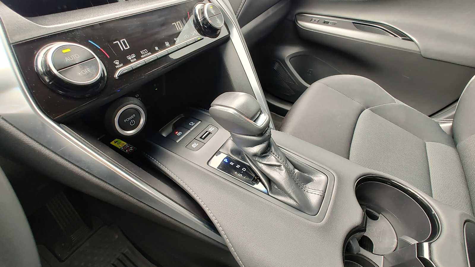 Thumbnail: 2024 Toyota Venza - 17