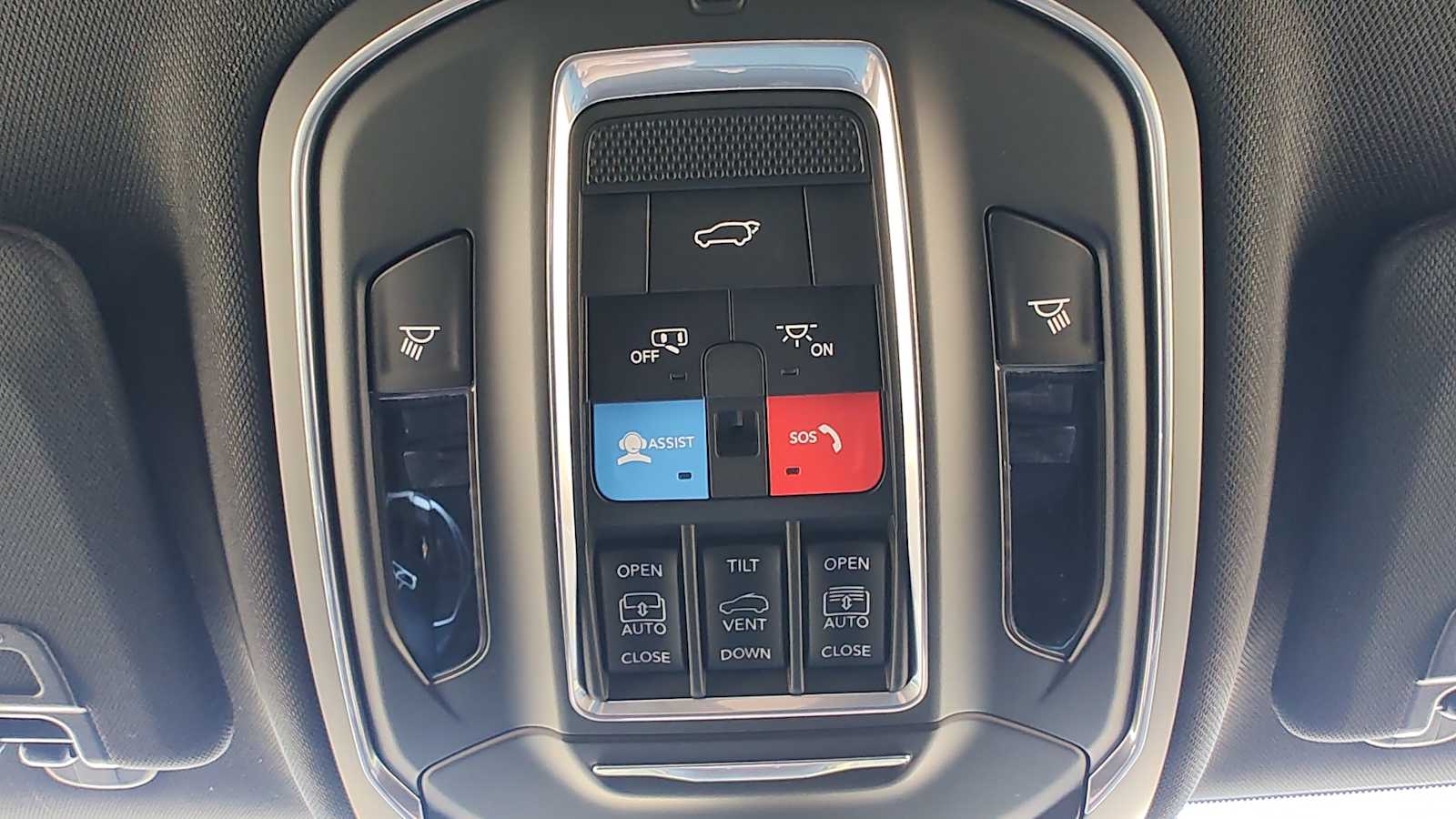 Thumbnail: 2026 Jeep Grand Cherokee - 22