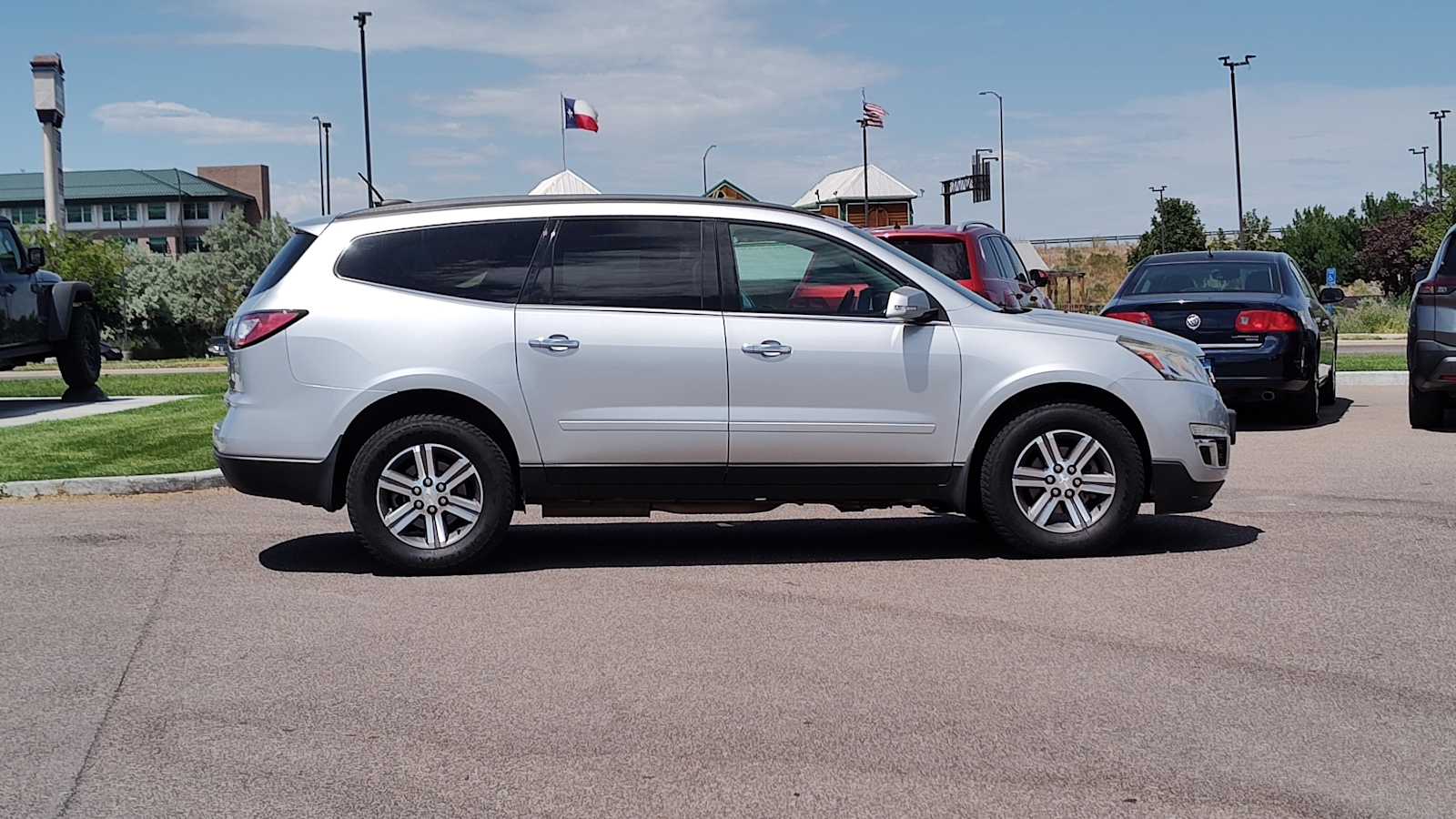 Thumbnail: 2016 Chevrolet Traverse - 24