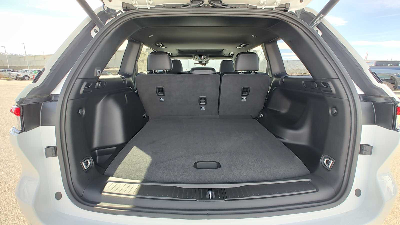 Thumbnail: 2026 Jeep Grand Cherokee - 19