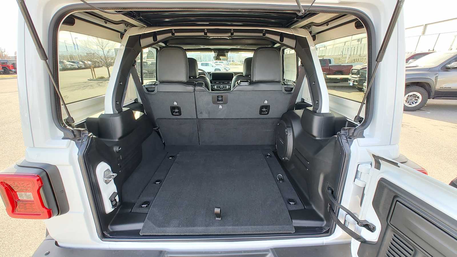 Thumbnail: 2026 Jeep Wrangler - 19