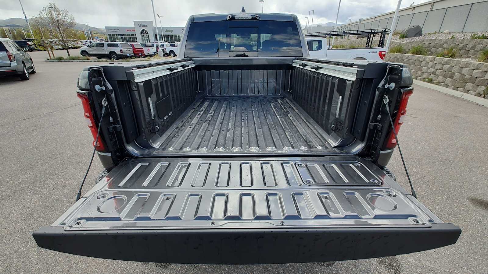 Thumbnail: 2026 RAM 1500 - 19