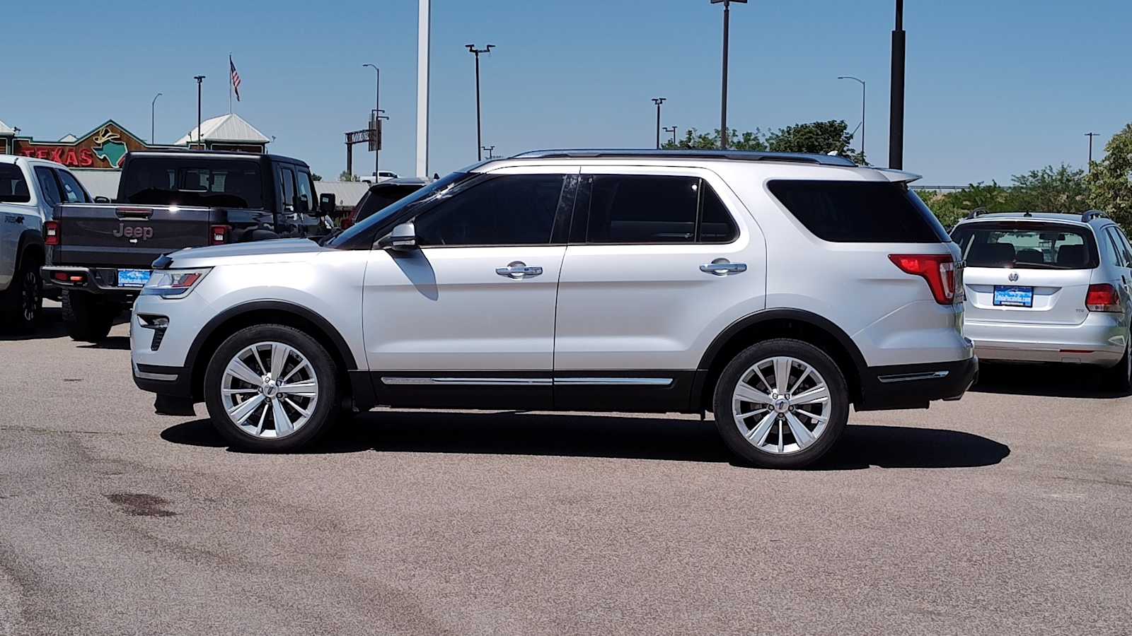 Thumbnail: 2019 Ford Explorer - 3