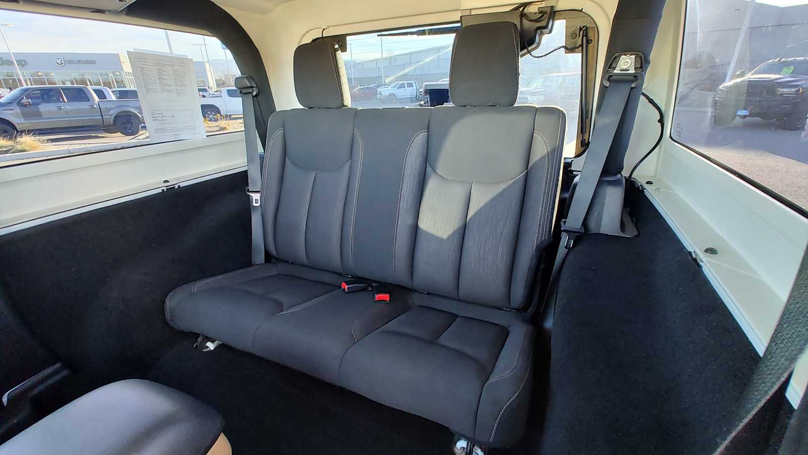 Thumbnail: 2016 Jeep Wrangler - 13