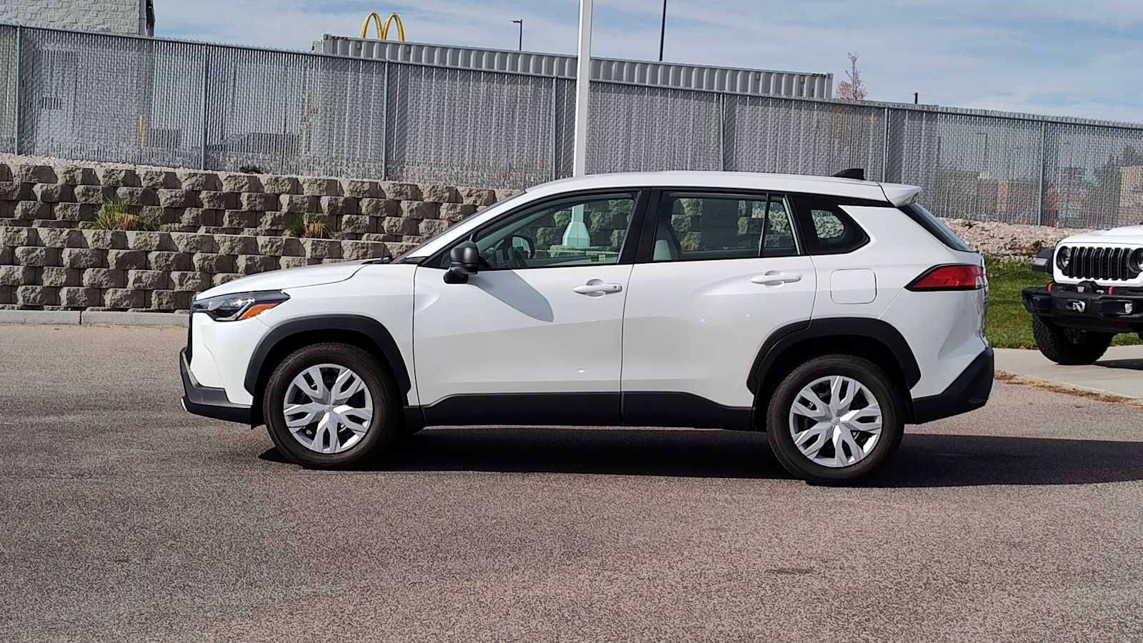 Thumbnail: 2023 Toyota Corolla Cross - 3