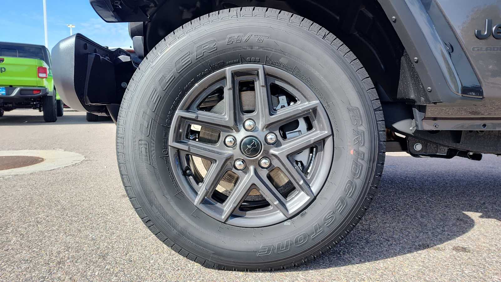 Thumbnail: 2025 Jeep Gladiator - 8