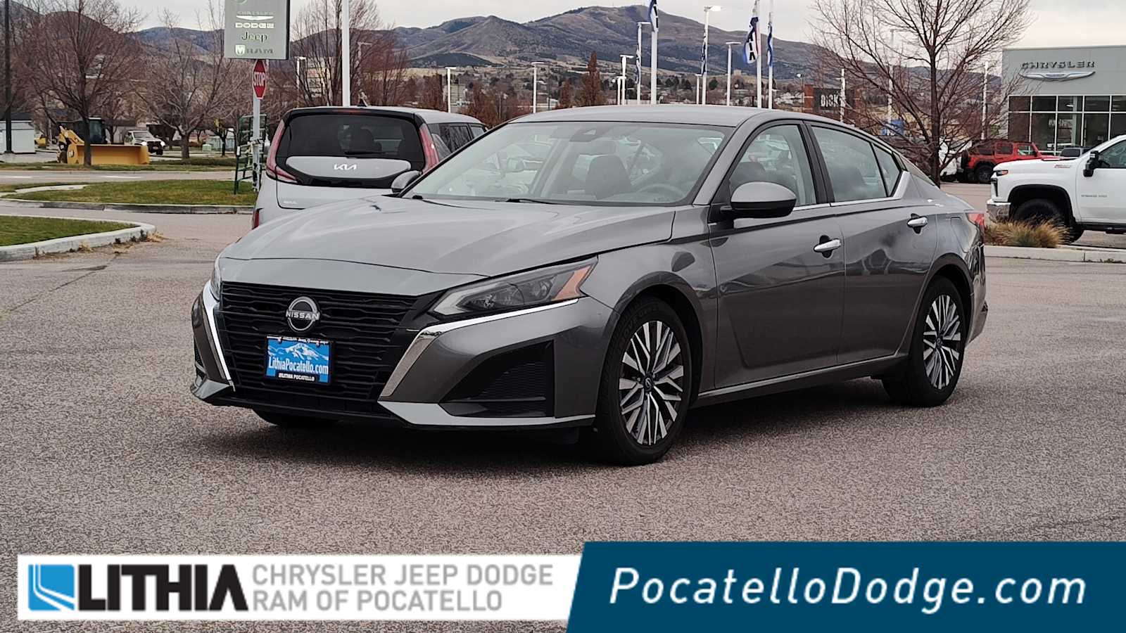 2023 Nissan Altima SV's photo